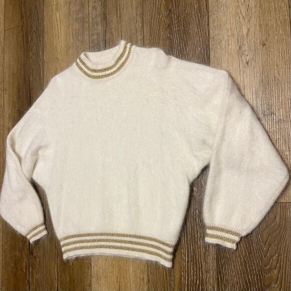 VTG Rafaella White Gold Trim Angora Wool Fuzzy Sweater M Luxury Classic Timeless - Picture 3 of 6